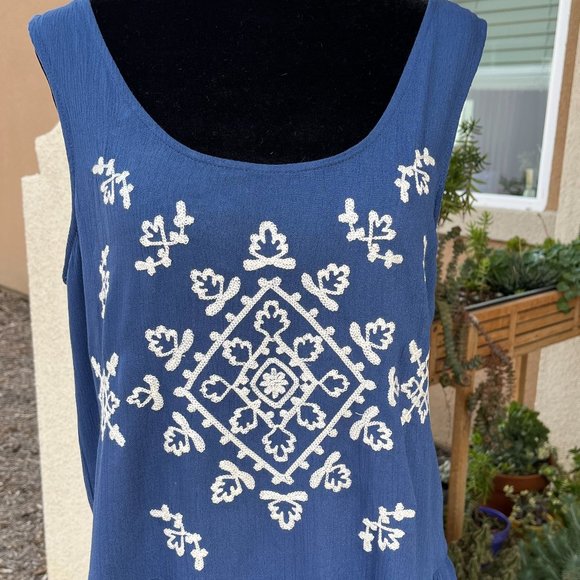 Xhilaration Blue Embroidered Romper Women Size Medium - Picture 2 of 13
